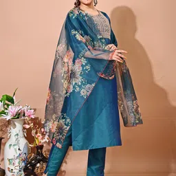 ayukta international Women Art Silk Kurti Pant Dupatta Set image 3