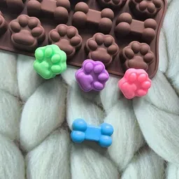 hussain mart Silicone Fondant & Gum paste Mould Skytail 15 Slot Puppy Dog Paw & Bone Mold Silicone Paw Bone Shape Molds Baking Dog Treats Chocolate Candy Cupcake Pet Birthday Cake Cookie Biscuit Muffin Jelly Gummy Pudding Ice Cube Soap Resin Mold image 2