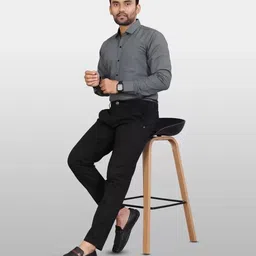 tanip Men Regular Fit Solid Spread Collar Formal Shirt image 3