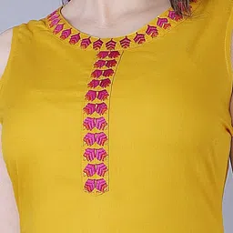 dityaa Women Embroidered Viscose Rayon Straight Kurta image 4