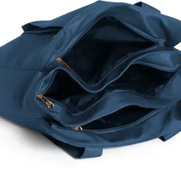 velouria Women Green Messenger Bag image 5