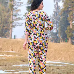 miss rekha Women Night Suit Set Maroon Printed image 2