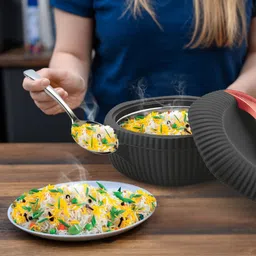 milton Thermoware Casserole Set image 4