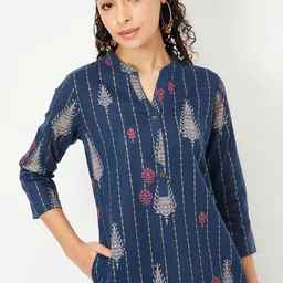 Women Printed Cotton Blend Straight Kurta-image-35