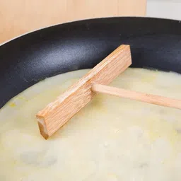 kolorfish Wooden Cake Server image 3