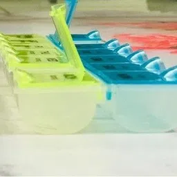 sherni 14-Day Pill Box image 4