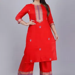 MAUKA Women Red Printed Kurta with Palazzos image 4