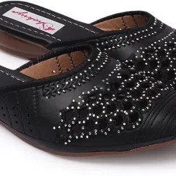 shokiya Women Bellies Sandal image 2