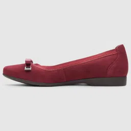 clarks Un Darcey Bow Wine Suede Boat Shoes For Women image 5