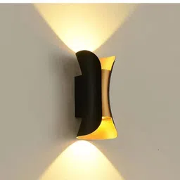 ginni Wallchiere Wall Lamp With Bulb image 2
