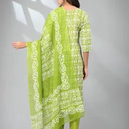 irtada Floral Print Kurta, Palazzo & Dupatta Set image 2