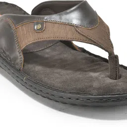 woodland Men Slippers image 1