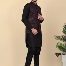 kraft india Men Silk Blend Kurta Pyjama Ethnic Jacket Set image 3