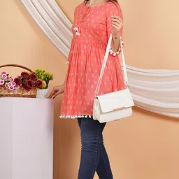 metafab Casual Regular Sleeves Printed Women Pink Top image 5