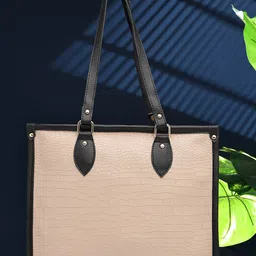 lichi Women Brown Shoulder Bag image 3