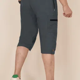 vasudi Solid Men Three Fourths image 2
