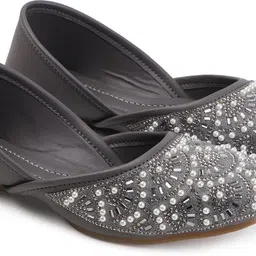 retro walk Bellies For Women image 3