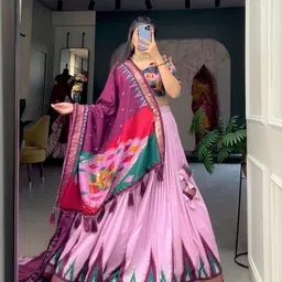 radhvi biz Self Design Semi Stitched Lehenga Choli image 5