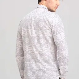 jai textiles Men Slim Fit Striped Spread Collar Casual Shirt image 2