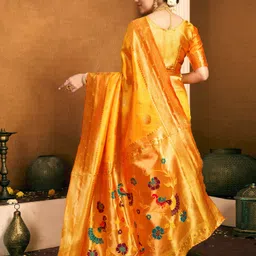 samah Woven, Embellished Paithani Silk Blend, Jacquard Saree image 2