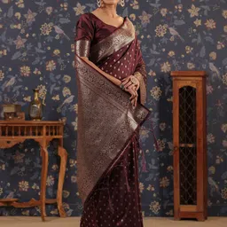 house of pataudi Woven Banarasi Jacquard, Silk Blend Saree image 2