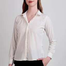 rare camel Women Regular Fit Solid Spread Collar Casual Shirt image 4