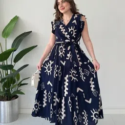 bluertone Women A-line Multicolor Below Knee Dress-picture-11