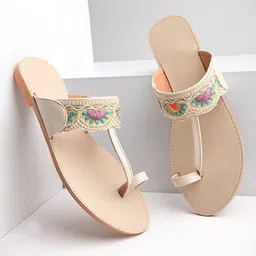 shoetopia Women Flats Sandal-picture-40