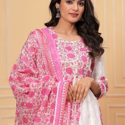 GULABI LEAF Floral Printed Empire Pure Cotton Straight Kurta With Palazzo & Dupatta image 2