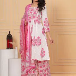 GULABI LEAF Floral Printed Empire Pure Cotton Straight Kurta With Palazzo & Dupatta image 3