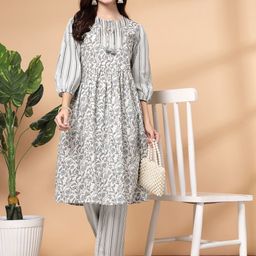 Nayam By Lakshita Women Floral Printed Regular Gotta Patti Kurta with Palazzos-picture-20